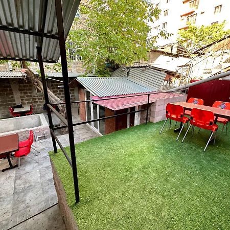 Family Appartments On Buzand Street Yerevan Exterior photo